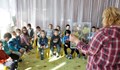 Малчуганите от детска градина "Пролет" учиха как се прави хербарий
