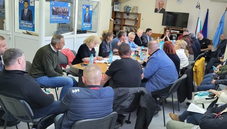 Представители на общините Русе, Ветово, Две могили, Сливо поле участваха в областен съвет на партията