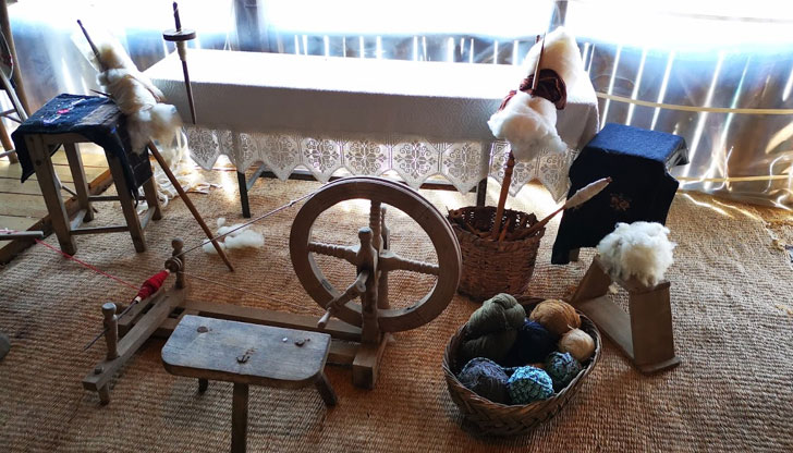 Миленка и Веско имат запазени реликви от 19 и 20 век, че сърце им дало да ги изхвърлят