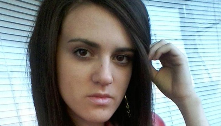 Талантлива студентка от РУ ще представи първата си книга Талантлива студентка от РУ ще представи първата си книга