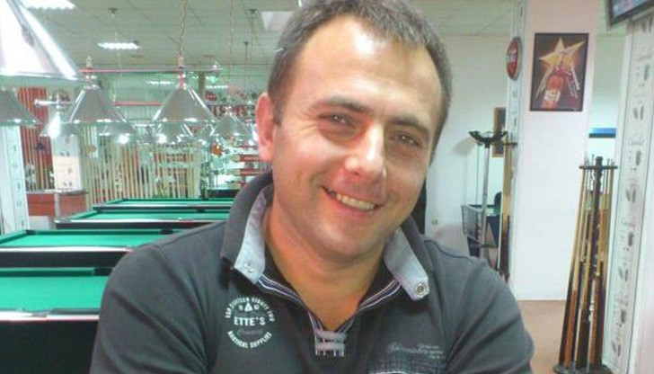 Никола Стоянов за тютюнопушенето на закрито: Не аз, а Здравната инспекция заобикаля закона Никола Стоянов за тютюнопушенето на закрито: Не аз, а Здравната инспекция заобикаля закона