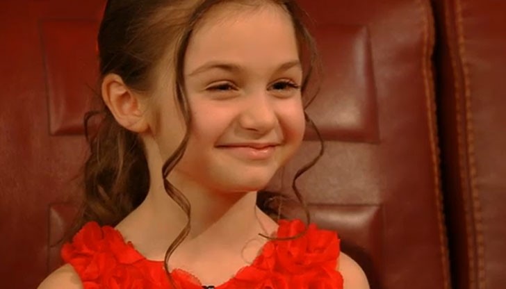 Крисия спечели конкурса за екранна партньорка на г-н Андреев Крисия спечели конкурса за екранна партньорка на г-н Андреев