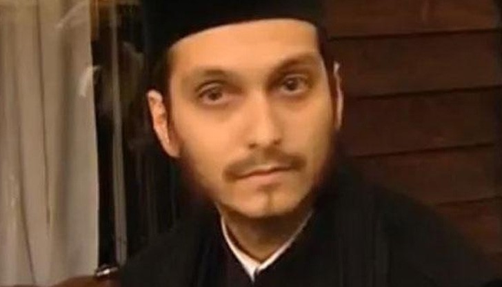 Синодът съди калугер от Троянския манастир замесен в хомосексуален скандал Синодът съди калугер от Троянския манастир замесен в хомосексуален скандал
