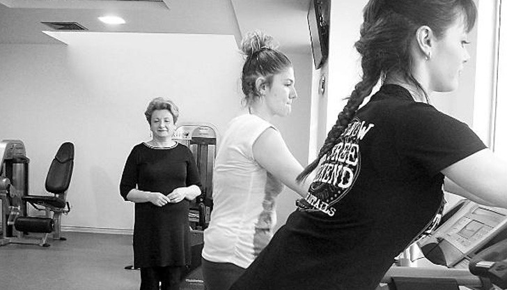 Румънци учат русенци на канго джъмпс Румънци учат русенци на канго джъмпс