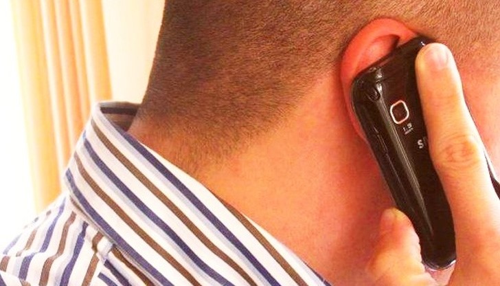 Телефонен измамник върна парите на преметната старица Телефонен измамник върна парите на преметната старица