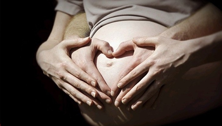 Сто бъдещи майки и татковци са посетили училището за родители в Русе