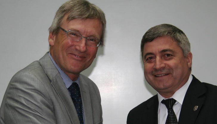 Германският послник е на посещение в Русенския университет Германският послник е на посещение в Русенския университет