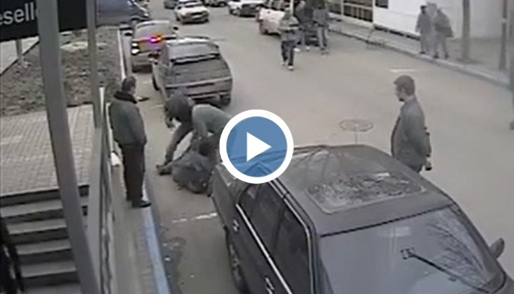 Опряха пистолет в главата на български журналист