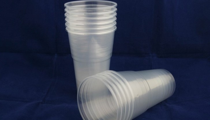 Лекари: Пластмасовите чаши и опаковки причиняват безплодие