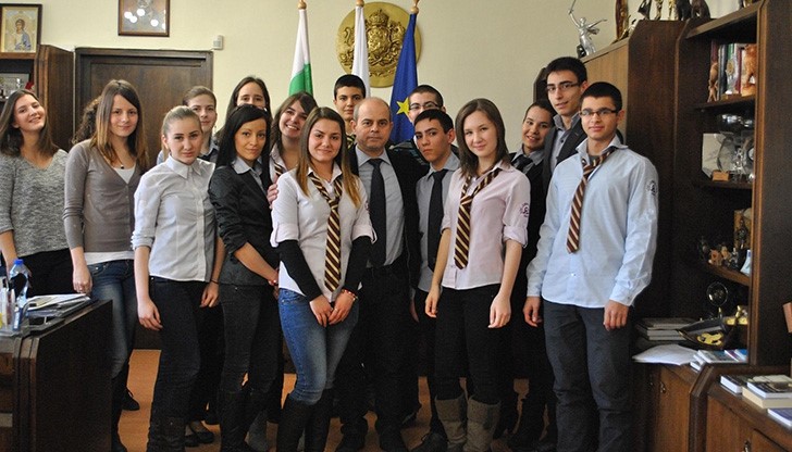 Трима кметове управляваха Русе за един ден