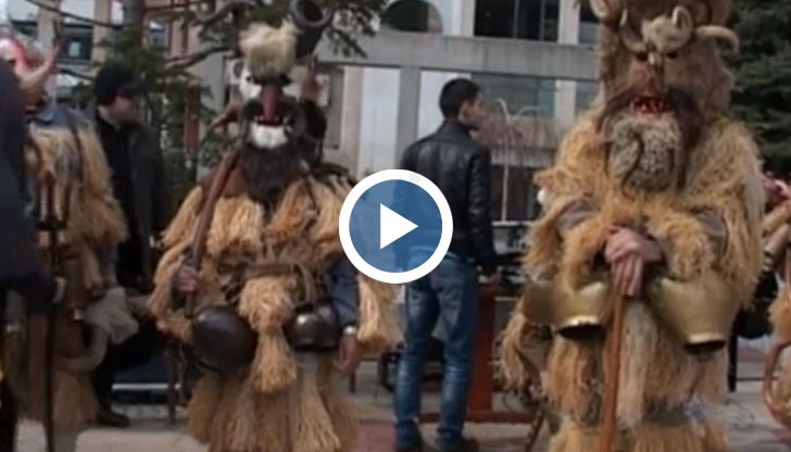 Кукери от цялата страна гониха злите сили в Стара Загора