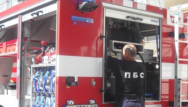 Подпалени електрически табла вдигнаха русенските пожарникари на крак Подпалени електрически табла вдигнаха русенските пожарникари на крак