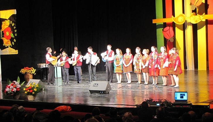 Близо 400 младежи се включиха в Националния фолклорен конкурс в Русе