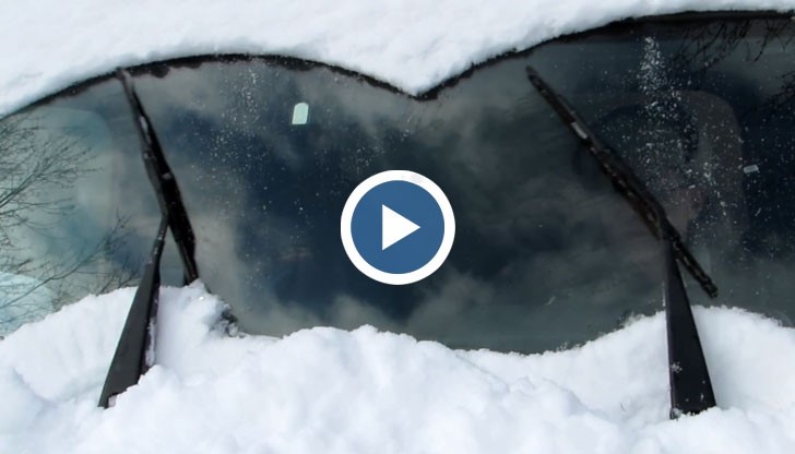 Чистачки сами изтръскват снега и леда