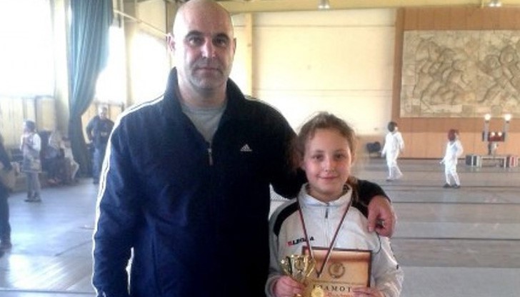 10-годишна русенка завоюва първо място на републиканско първенство по фехтовка