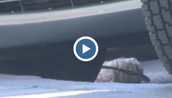 Детонираха бомба от 800 гр. тротил под колата на адвокатка