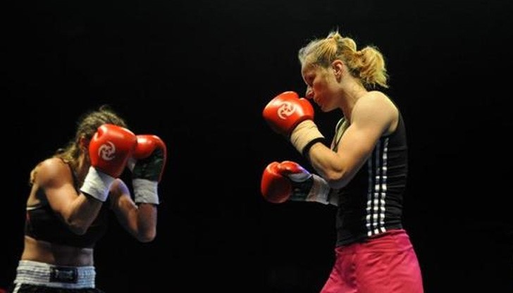 Боксьорки от цялата страна мерят сили на ринга в Русе Боксьорки от цялата страна мерят сили на ринга в Русе