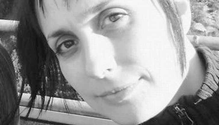 Четирима изнасилвали жена цял ден. Скочила от петия етаж, за да се спаси Четирима изнасилвали жена цял ден. Скочила от петия етаж, за да се спаси