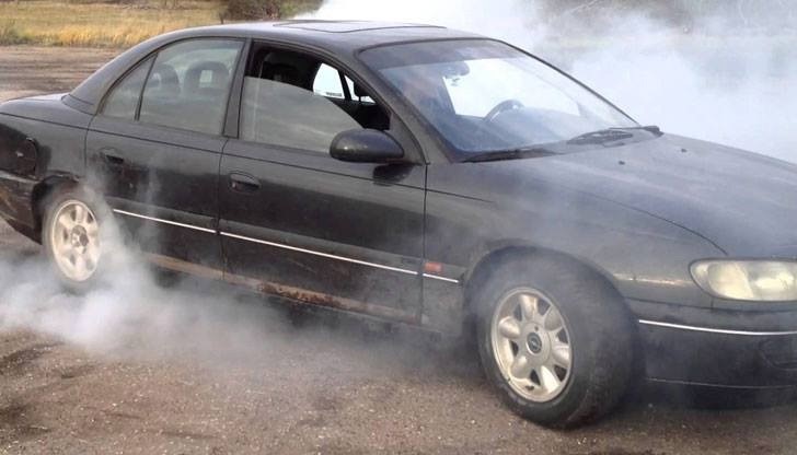 Купонджия реши да дрифти след алкохолен запой