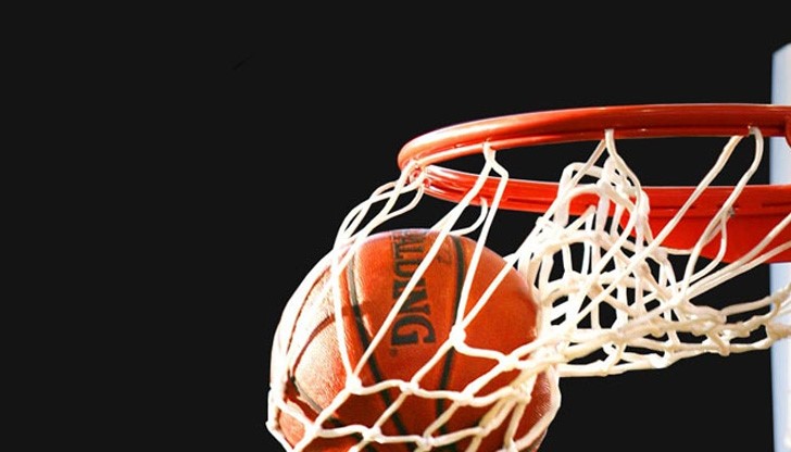 Малчугани мерят сили по баскетбол в Русе Малчугани мерят сили по баскетбол в Русе