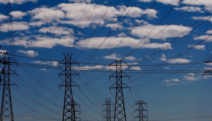 Енергото обеща да не спира тока на неплатилите клиенти по Великден