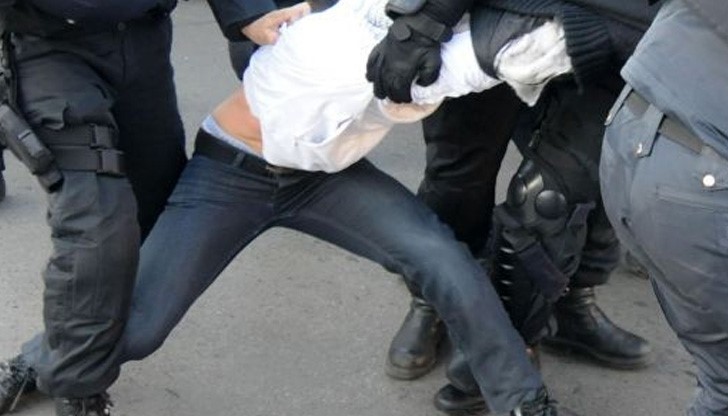 Ченге преби деца на пътя, МВР мълчи 6 месеца Ченге преби деца на пътя, МВР мълчи 6 месеца