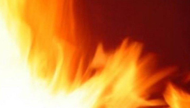 Пожар заради забравен тиган на котлона гасиха пожарникарите