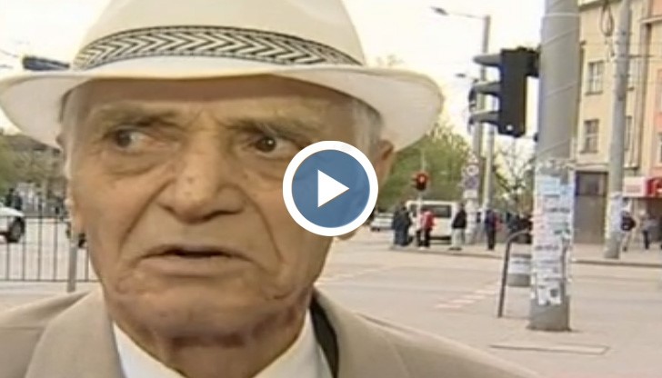 Измамници отвличат старци, принуждават ги да сключат договори за скъпи телефони