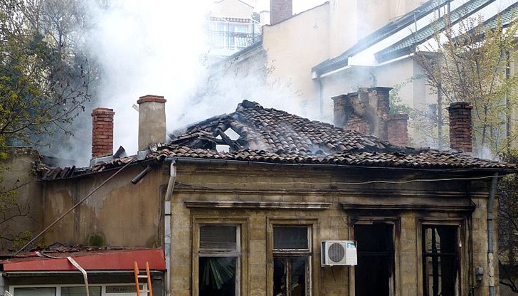 Пожар изпепели къща - паметник на културата в центъра на Русе