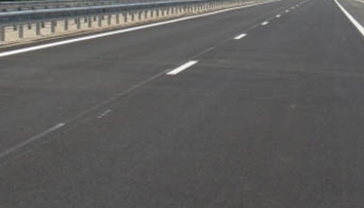 Временно ограничават движението по пътя Русе - Бяла в района на 10 км. от град Русе Временно ограничават движението по пътя Русе - Бяла в района на 10 км. от град Русе