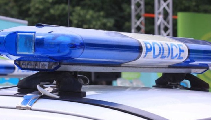 "БМВ" осъмна с надупчен капак, камион - с източено гориво "БМВ" осъмна с надупчен капак, камион - с източено гориво