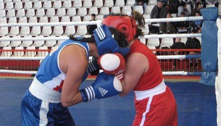 Боксьорки от Русе представят България във Варшава Боксьорки от Русе представят България във Варшава