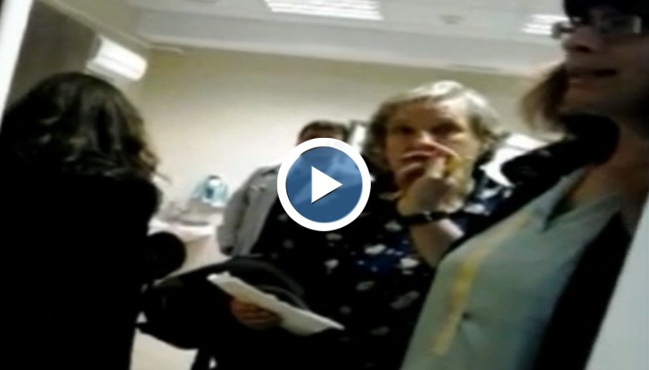 Жена инвалид виси 8 часа пред спешен кабинет