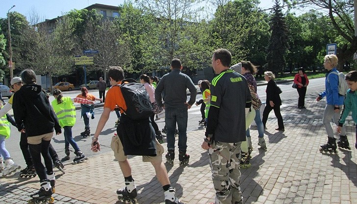 Русе събра любители на ролер спорта от България и Румъния