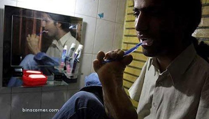 Тяхната любов ще ви разтърси: Тя е неговите ръце, той - нейните крака