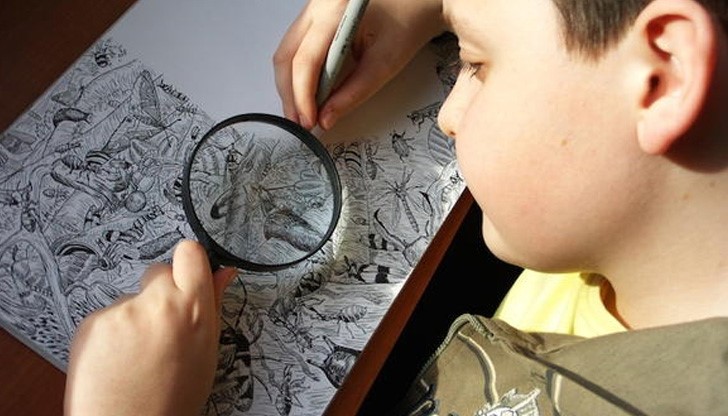 Гений на 11 години създава невероятно детайлни рисунки