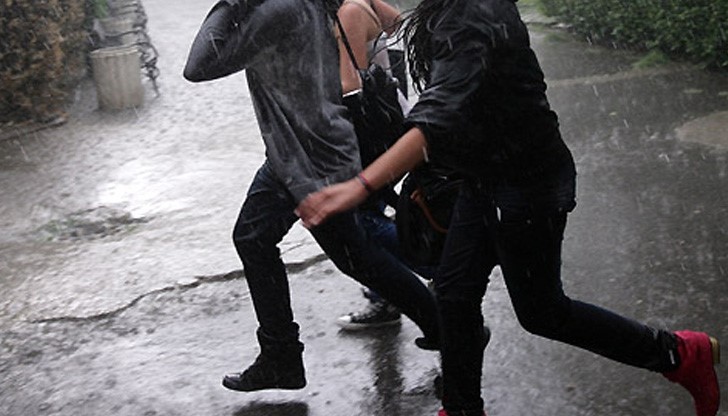 За 6 часа в Русе са се излели над 20 л/кв.м дъжд За 6 часа в Русе са се излели над 20 л/кв.м дъжд