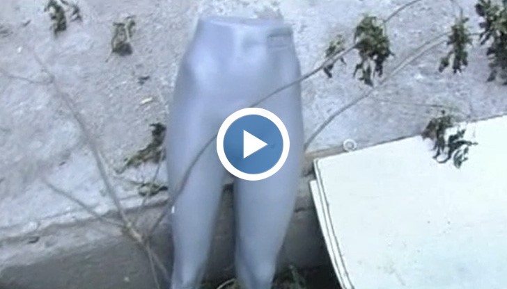 Манекен спасява русенци от зейнала шахта