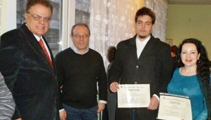 Математици от МГ „Баба Тонка“ с изява на престижен конкурс в Москва Математици от МГ „Баба Тонка“ с изява на престижен конкурс в Москва