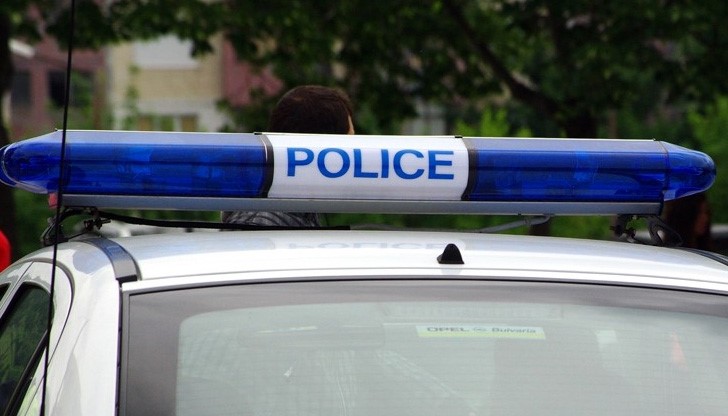 Румънец заряза "БМВ" след сблъсък с камион Румънец заряза "БМВ" след сблъсък с камион