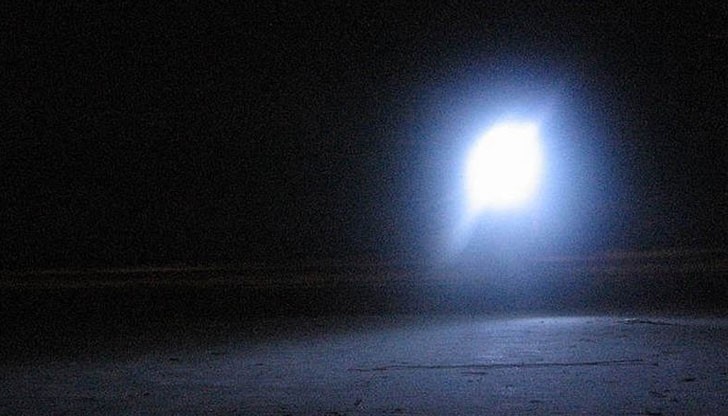 Кълбовидна мълния удари дете, докато спи в дома си Кълбовидна мълния удари дете, докато спи в дома си