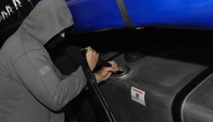 Източиха 250 литра дизелово гориво от камион на бул. "Липник" Източиха 250 литра дизелово гориво от камион на бул. "Липник"