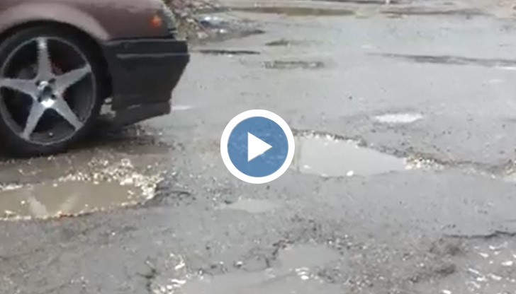 "Отсякоха" борчето в автомобилна гума на ул. "Розова долина"