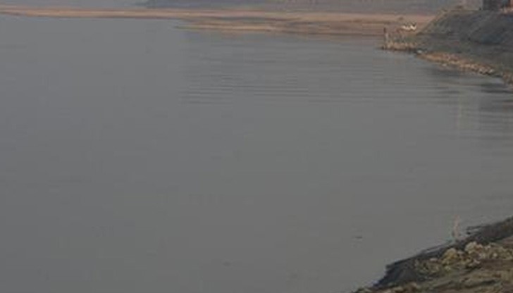 Вдигат предпазни диги край Русе