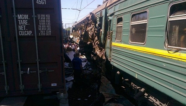 Жестока катастрофа между пътнически и товарен влак в Москва, има жертви
