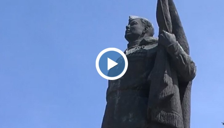 Русенци отбелязаха тържествено Деня на победата