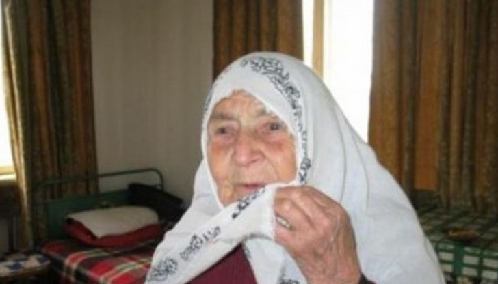 100 лева пенсия за 104-годишна родопчанка 100 лева пенсия за 104-годишна родопчанка