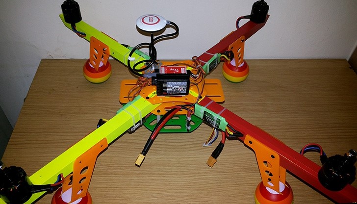 Quadcopter (Хеликоптер)