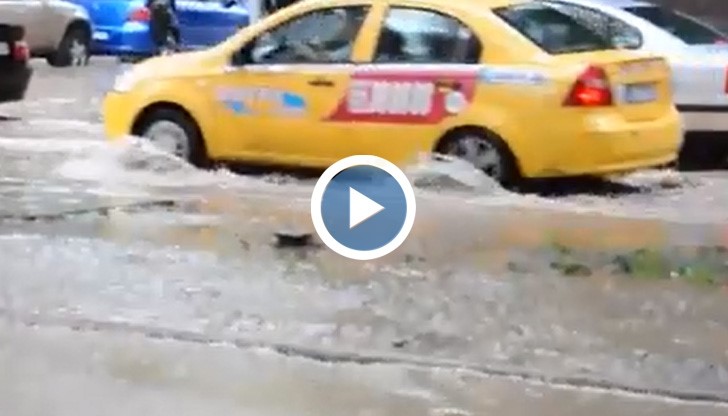 И Варна плувна във вода след дъждовете