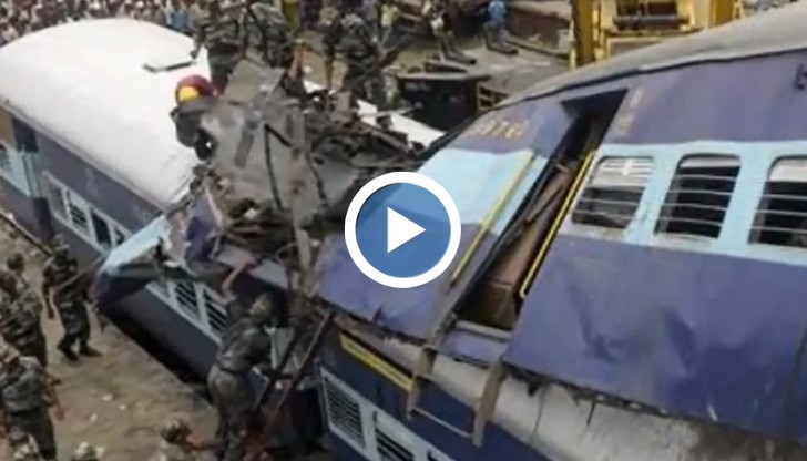 Трагедия в Индия: 40 души загинаха при влакова катастрофа